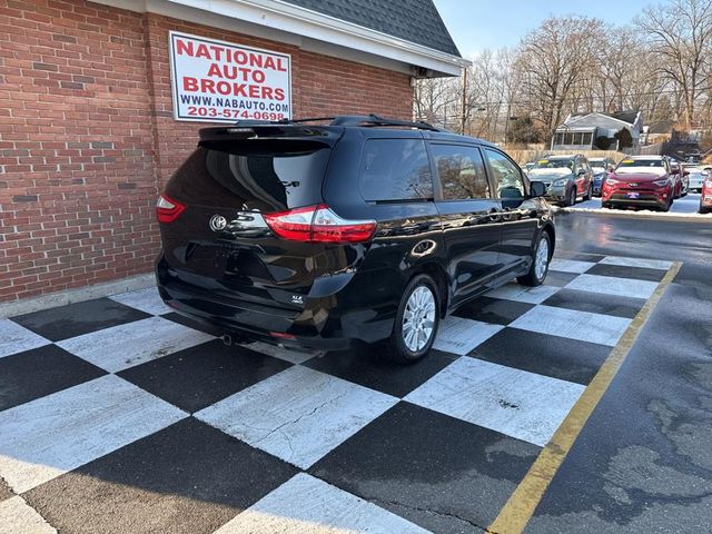 2015 Toyota Sienna 