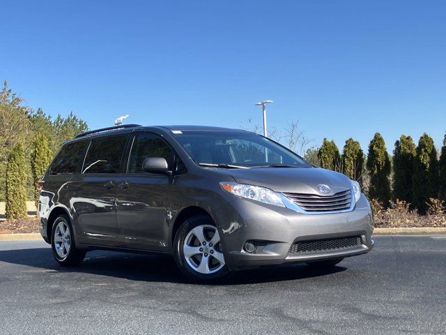 2015 Toyota Sienna LE