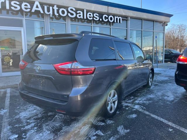 2015 Toyota Sienna 