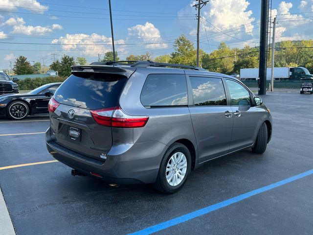 2015 Toyota Sienna 