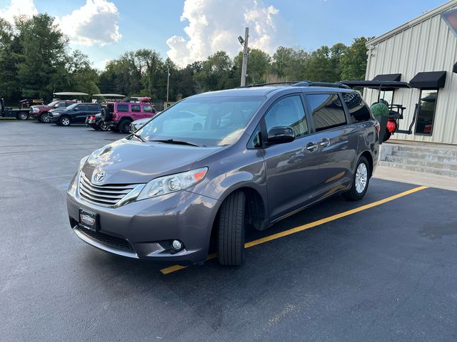 2015 Toyota Sienna 