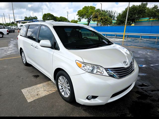 2015 Toyota Sienna XLE Premium