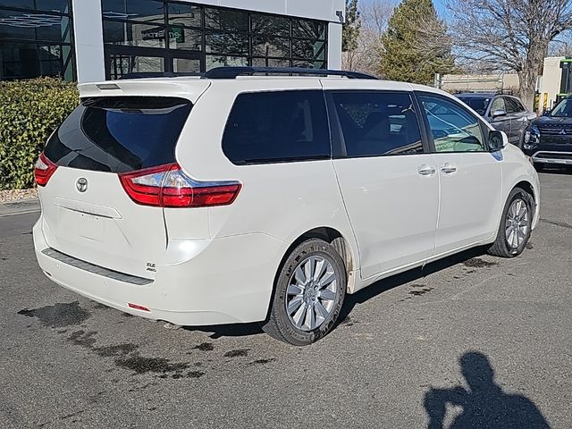 2015 Toyota Sienna 