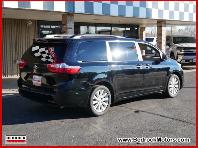 2015 Toyota Sienna 