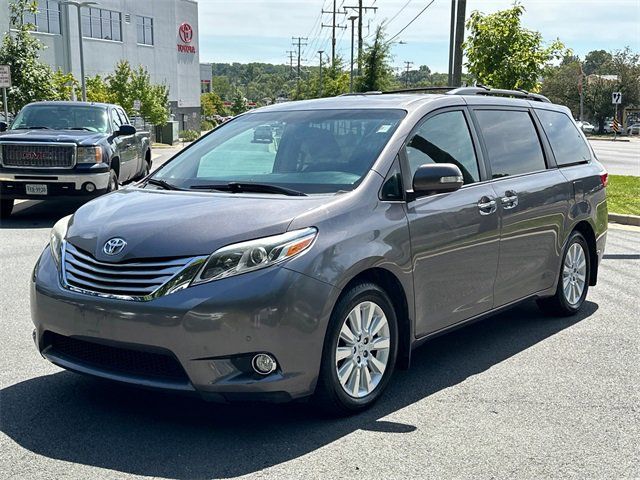 2015 Toyota Sienna 