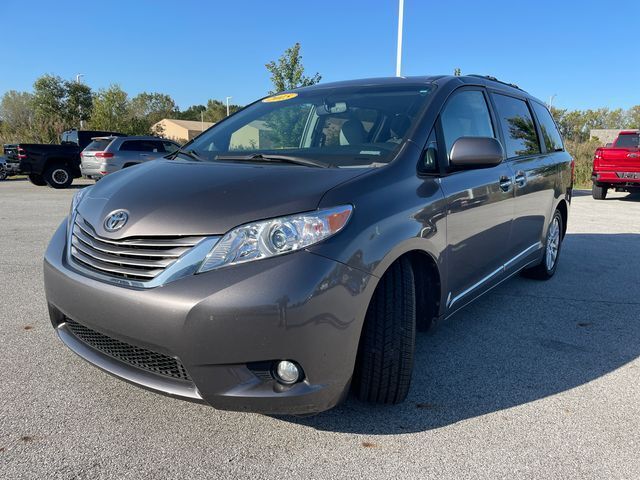 2015 Toyota Sienna 