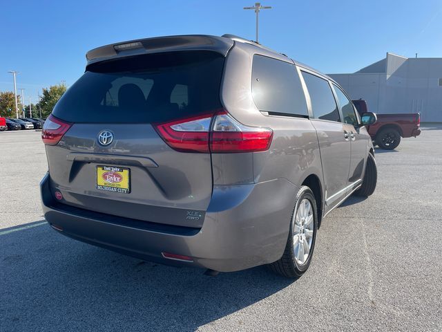 2015 Toyota Sienna 