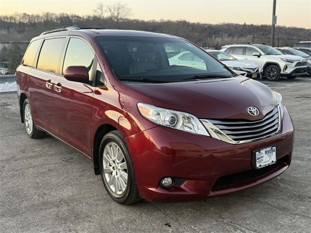 2015 Toyota Sienna 