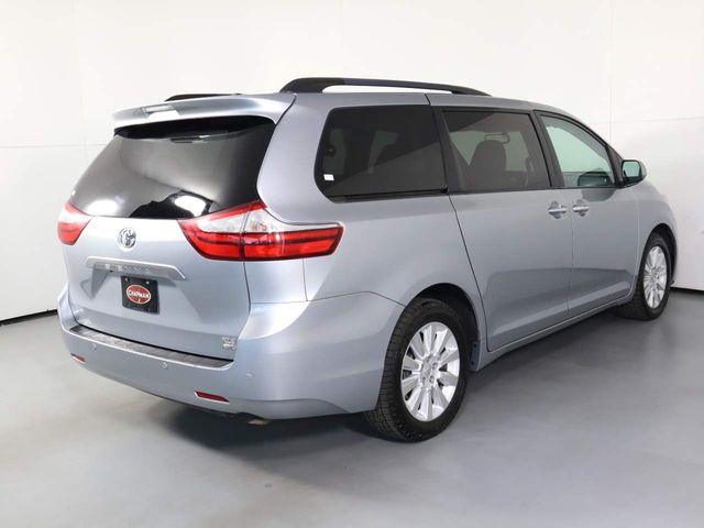 2015 Toyota Sienna 