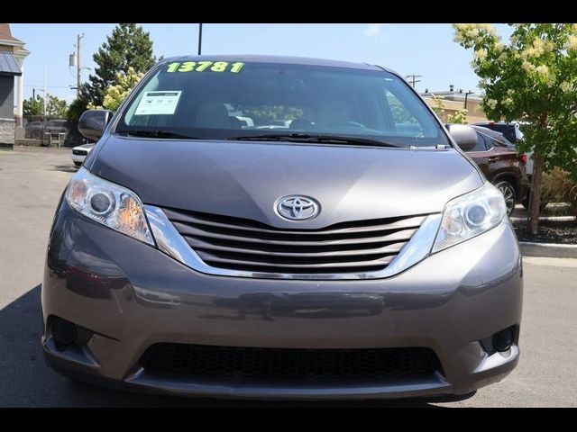 2015 Toyota Sienna LE