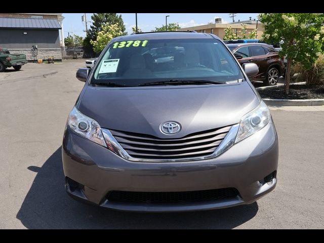 2015 Toyota Sienna LE