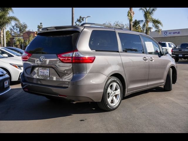 2015 Toyota Sienna 