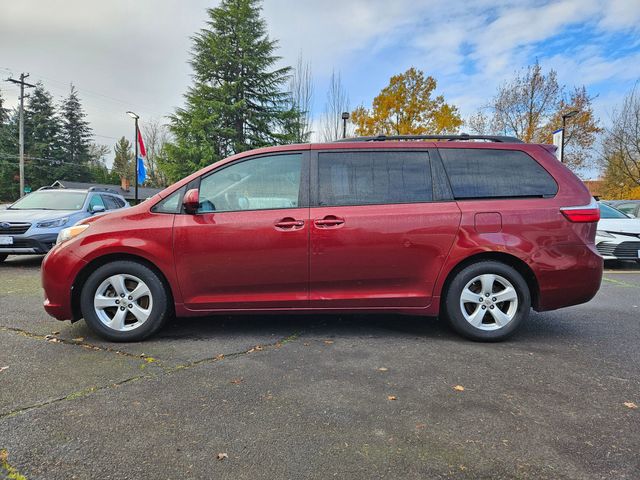 2015 Toyota Sienna LE