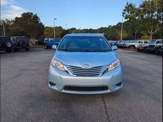 2015 Toyota Sienna 