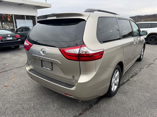 2015 Toyota Sienna 