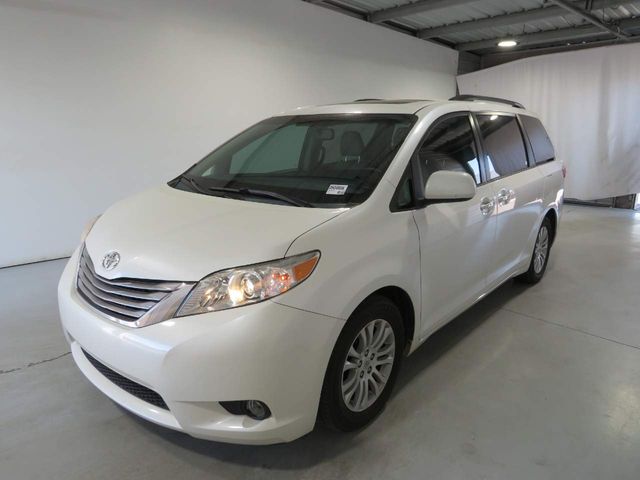 2015 Toyota Sienna 