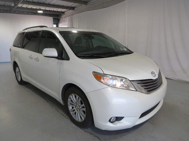 2015 Toyota Sienna 