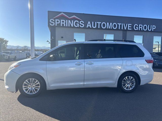 2015 Toyota Sienna 