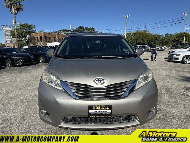 2015 Toyota Sienna 