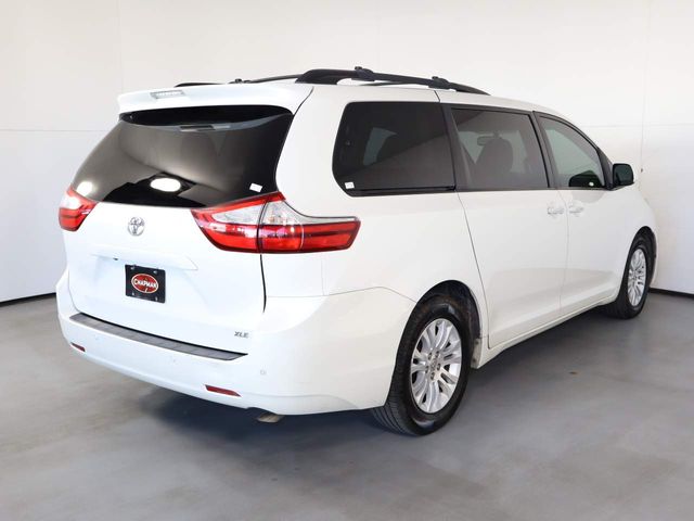 2015 Toyota Sienna 