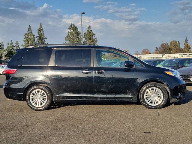 2015 Toyota Sienna 