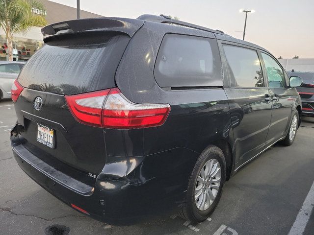 2015 Toyota Sienna 