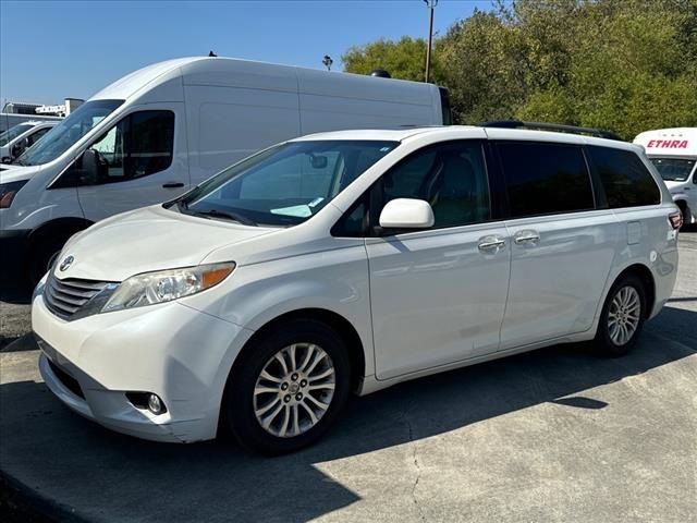 2015 Toyota Sienna 