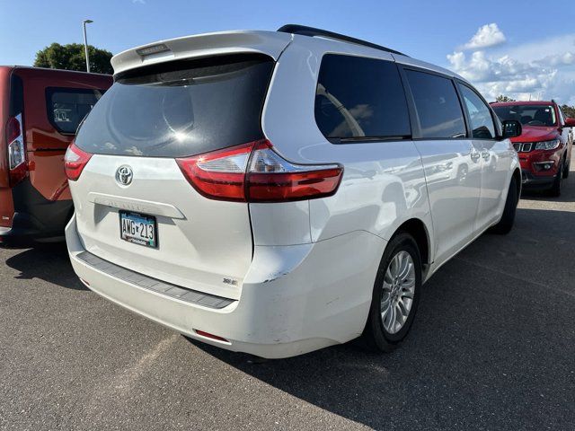 2015 Toyota Sienna 