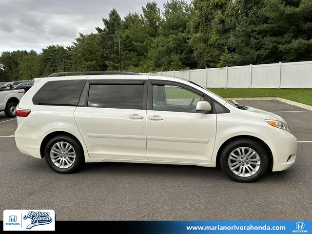 2015 Toyota Sienna XLE