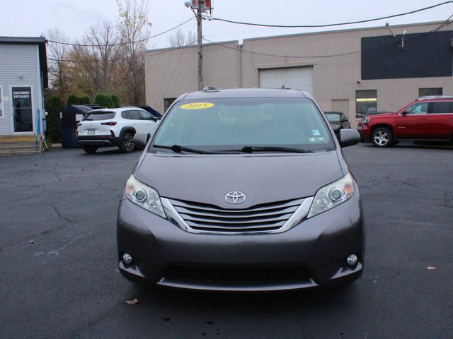 2015 Toyota Sienna XLE Auto Access Seat