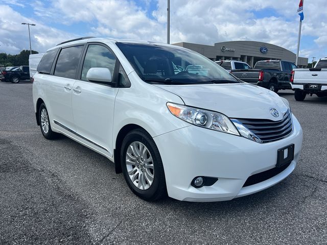 2015 Toyota Sienna 