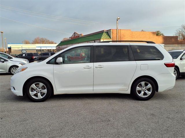 2015 Toyota Sienna 