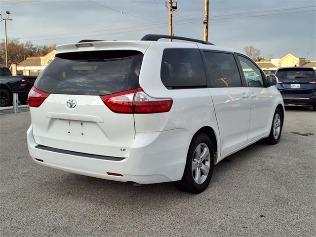 2015 Toyota Sienna 