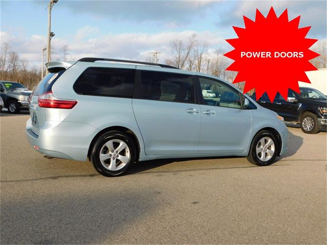 2015 Toyota Sienna 