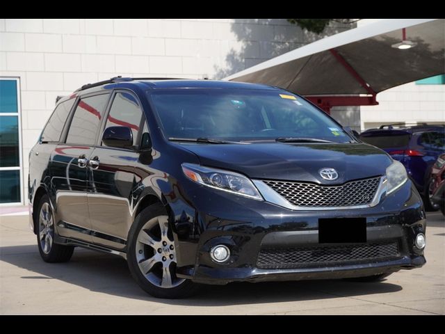 2015 Toyota Sienna 