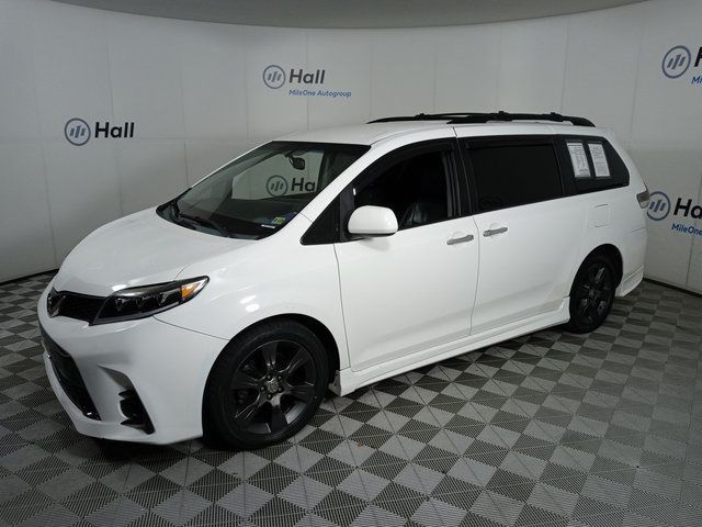 2015 Toyota Sienna SE