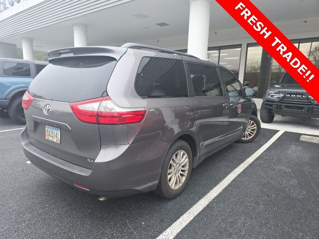 2015 Toyota Sienna 