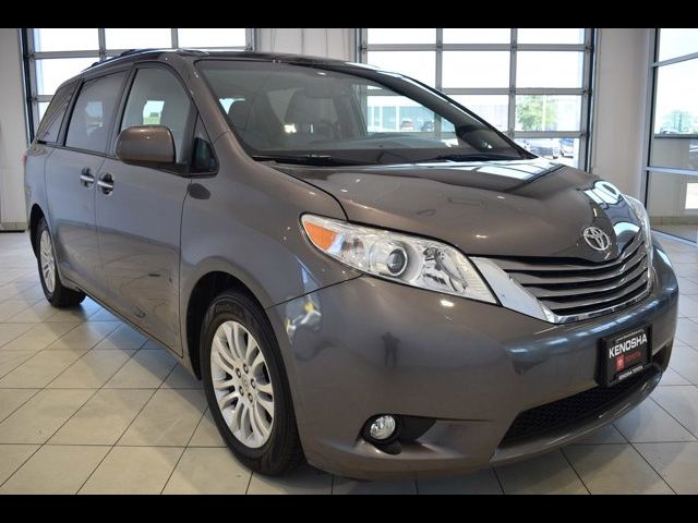 2015 Toyota Sienna XLE