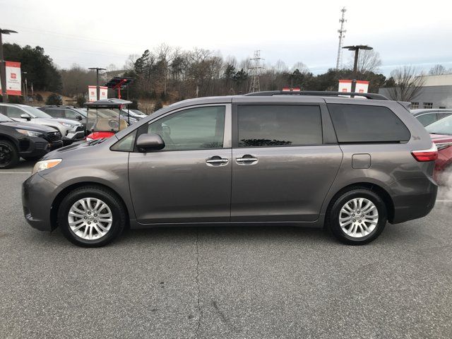 2015 Toyota Sienna 