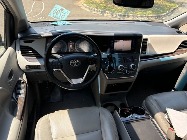 2015 Toyota Sienna XLE Premium