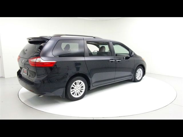 2015 Toyota Sienna 