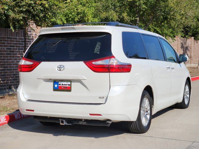 2015 Toyota Sienna XLE