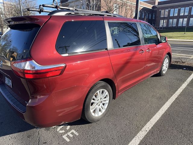 2015 Toyota Sienna 