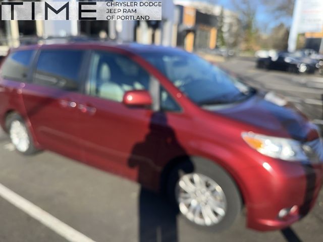 2015 Toyota Sienna 