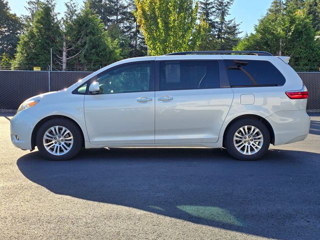 2015 Toyota Sienna 