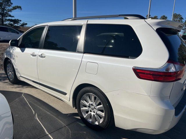 2015 Toyota Sienna 