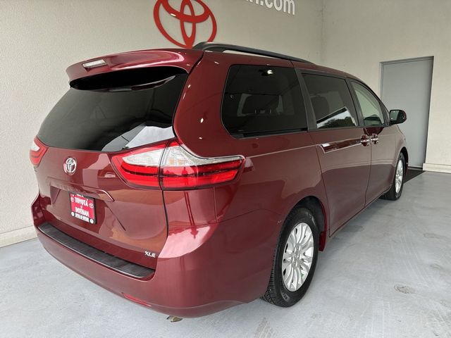 2015 Toyota Sienna XLE