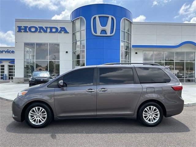 2015 Toyota Sienna 