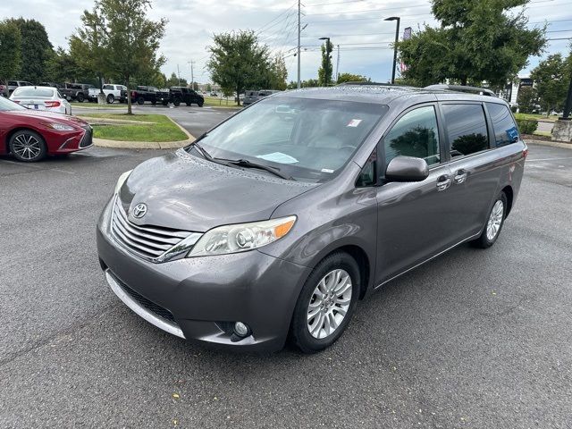 2015 Toyota Sienna XLE