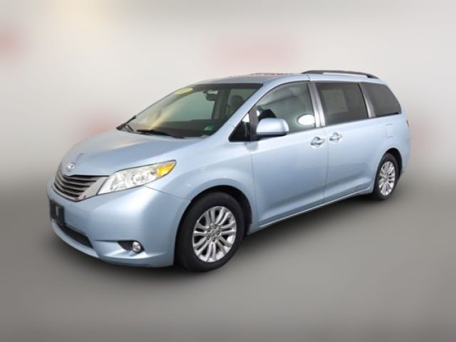 2015 Toyota Sienna XLE